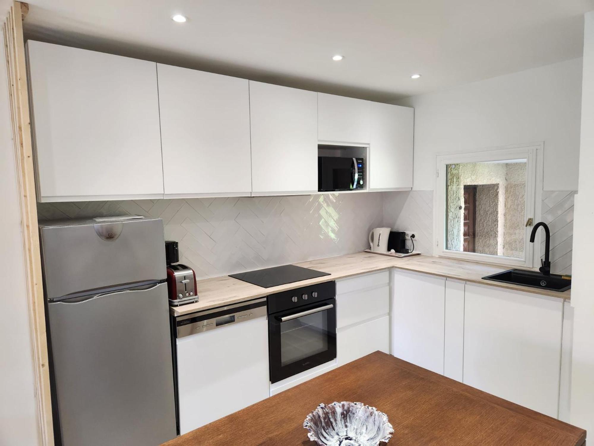 Appartement T3 Avec Jardin Proche Village 생-보네-앤-샹소 외부 사진