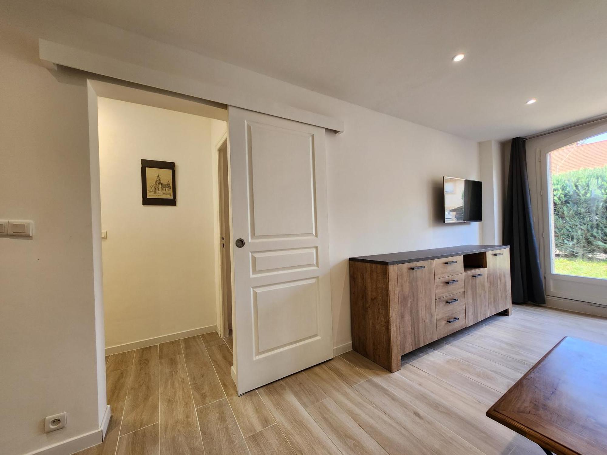Appartement T3 Avec Jardin Proche Village 생-보네-앤-샹소 외부 사진